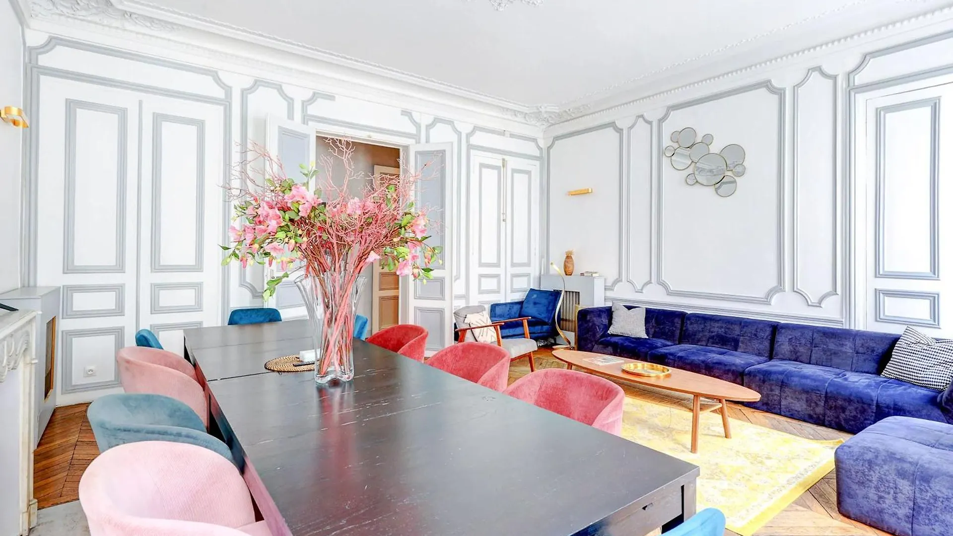 Apartment L'Elegance Parisienne Au Coeur Des Champs-Elysees