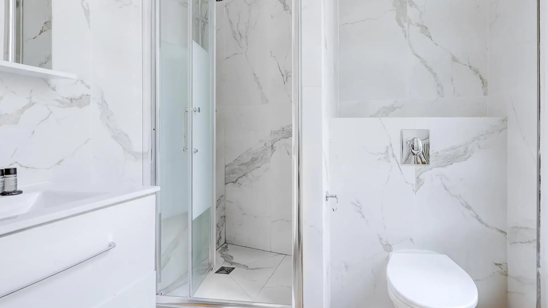 Apartamento L'Elegance Parisienne Au Coeur Des Champs-Elysees França